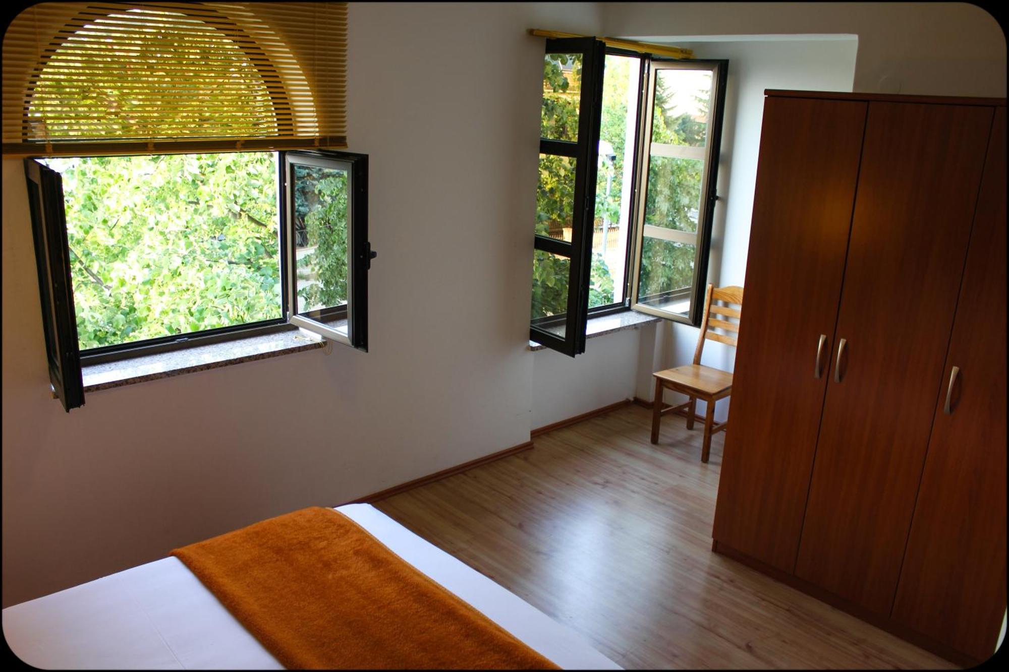 Gargamelo Pension Porec Exterior photo